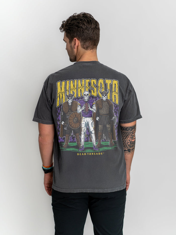 MINNESOTA FOOTBALL v3 - “DT ESSENTIAL" PREMIUM T - SHIRT – T-Shirt – Dead Threads Apparel