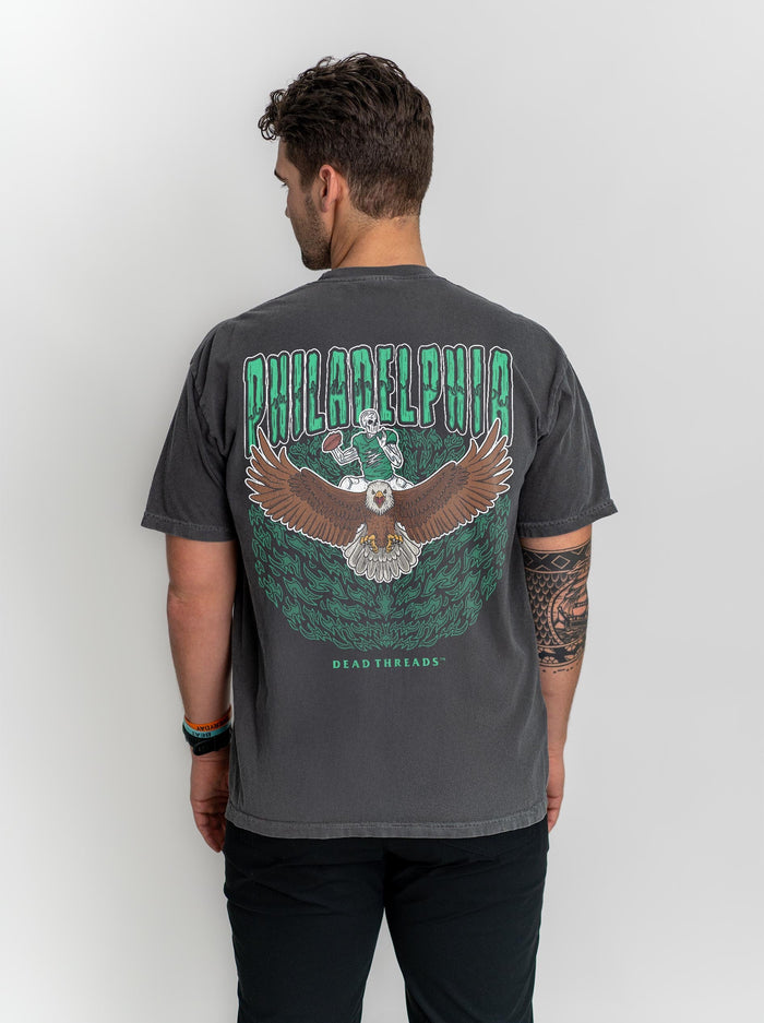 PHILADELPHIA FOOTBALL v1 - “3 SKULL” PREMIUM T - SHIRT – T-Shirt – Dead Threads Apparel