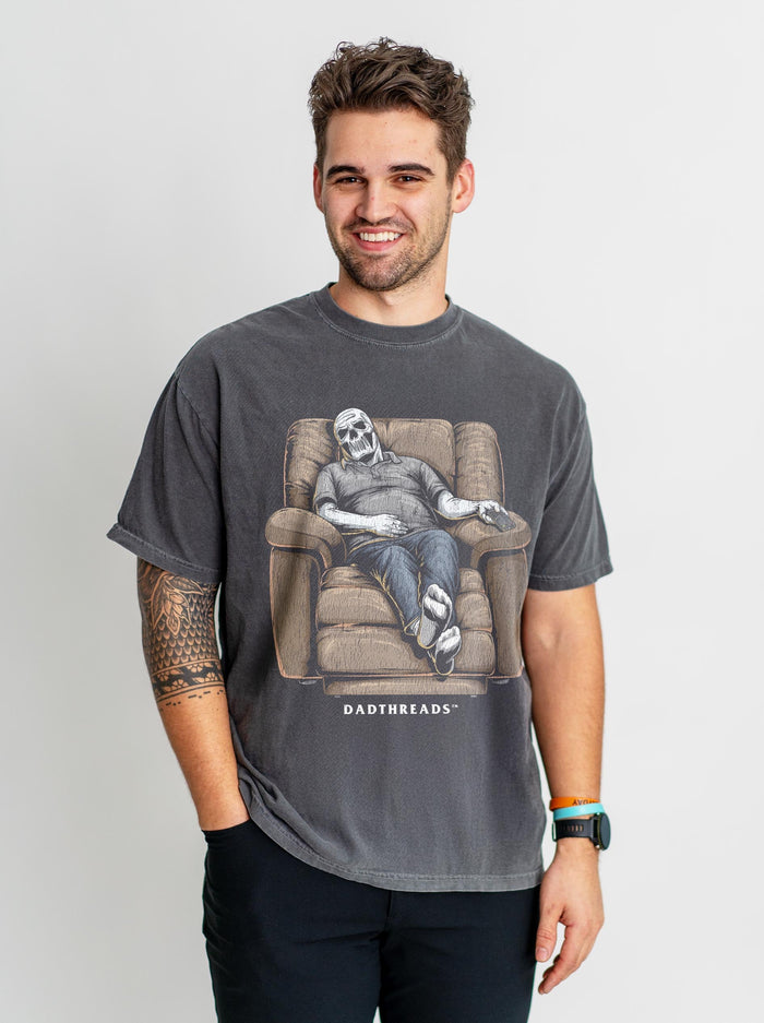 REST IN RECLINE – T-Shirt – Dead Threads Apparel
